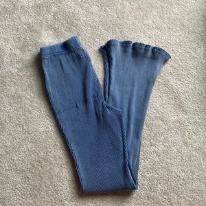 URBAN OUTFITTERS blue flair pants